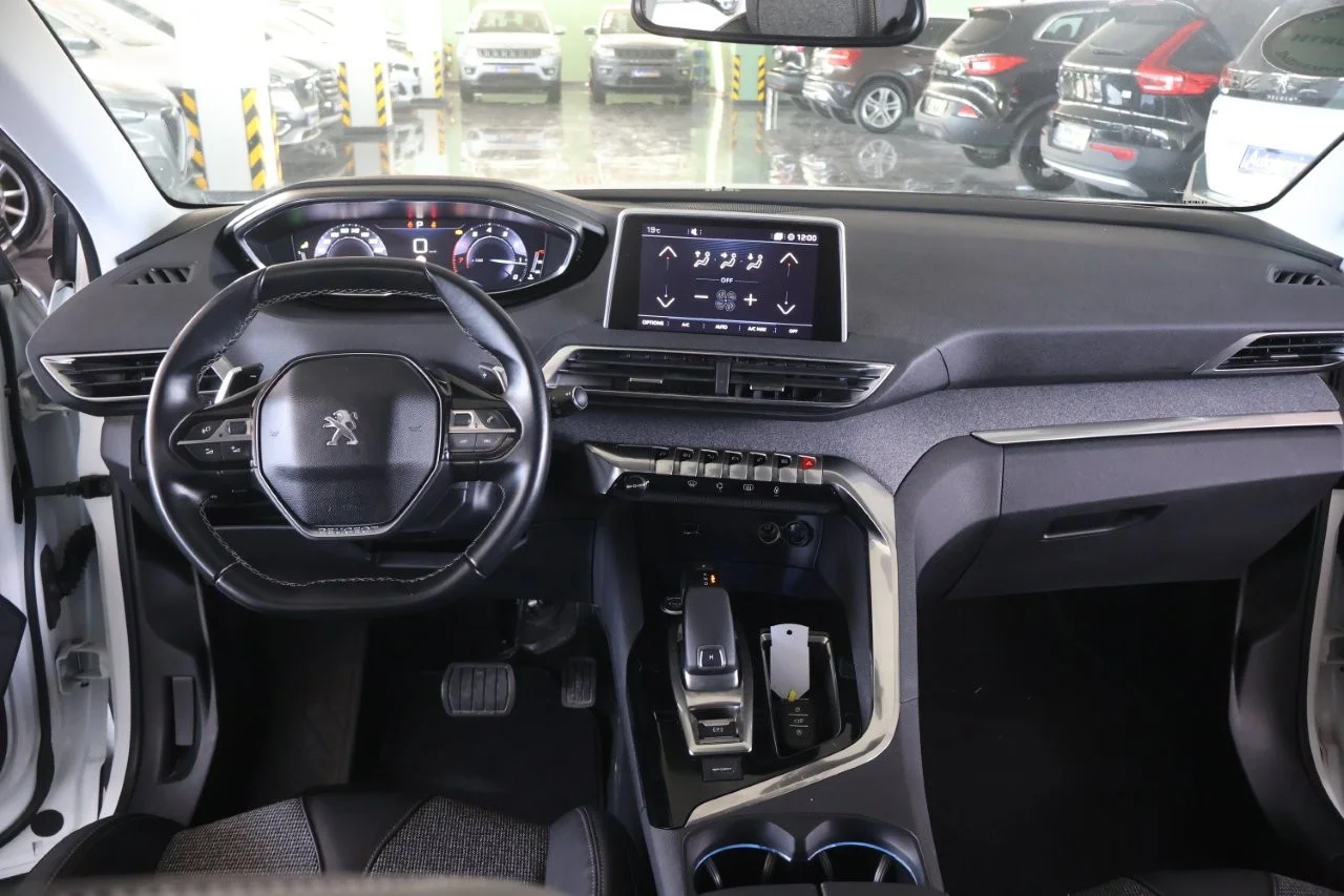 Peugeot 3008 - View model 18