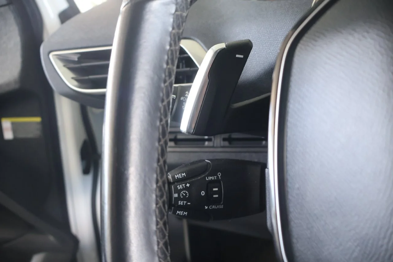 Peugeot 3008 - View model 28