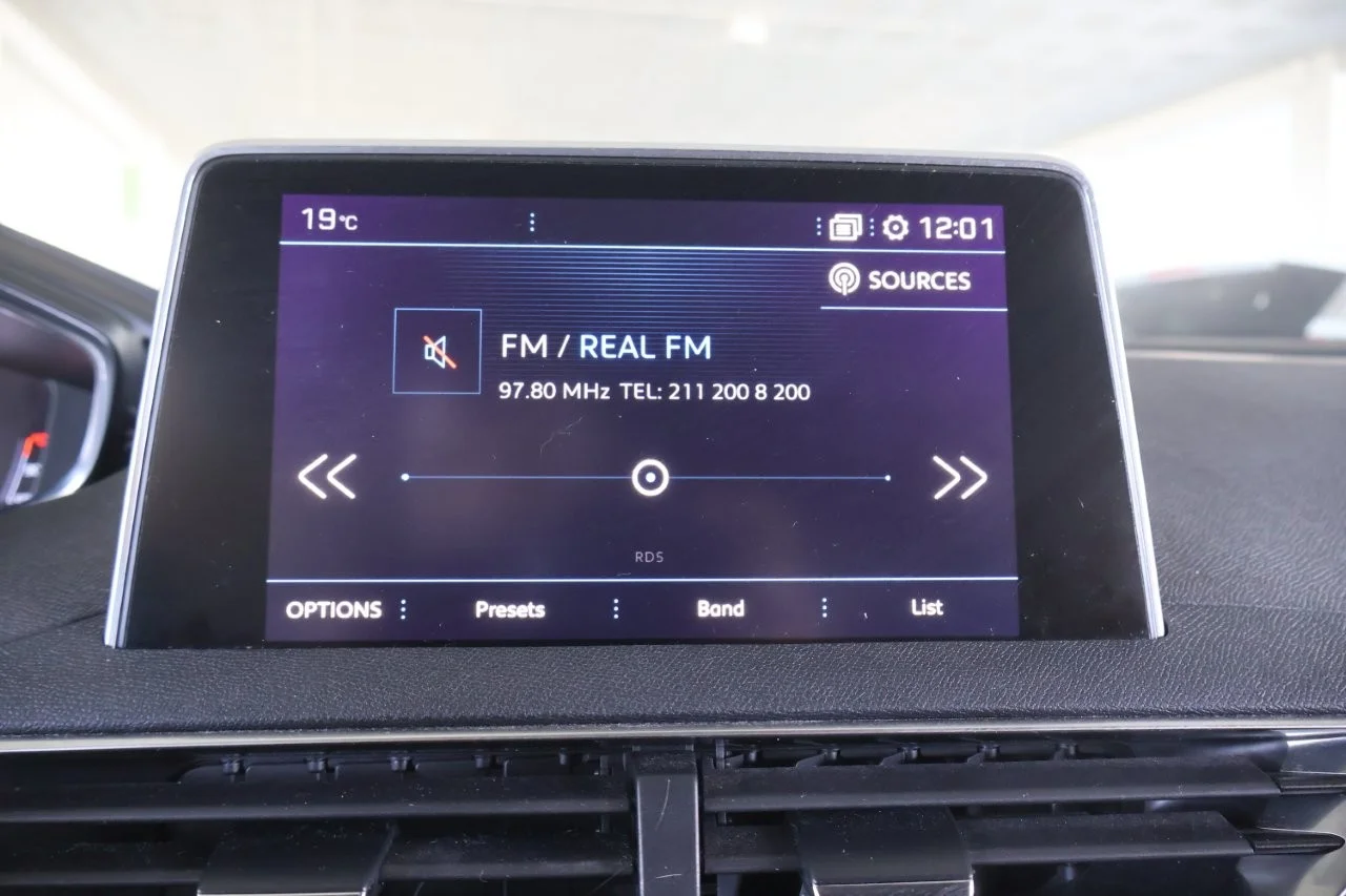 Peugeot 3008 - View model 30