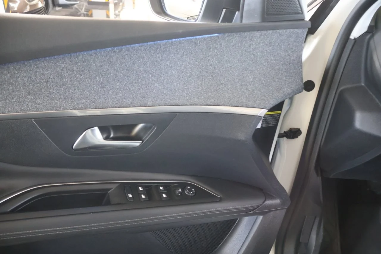 Peugeot 3008 - View model 34
