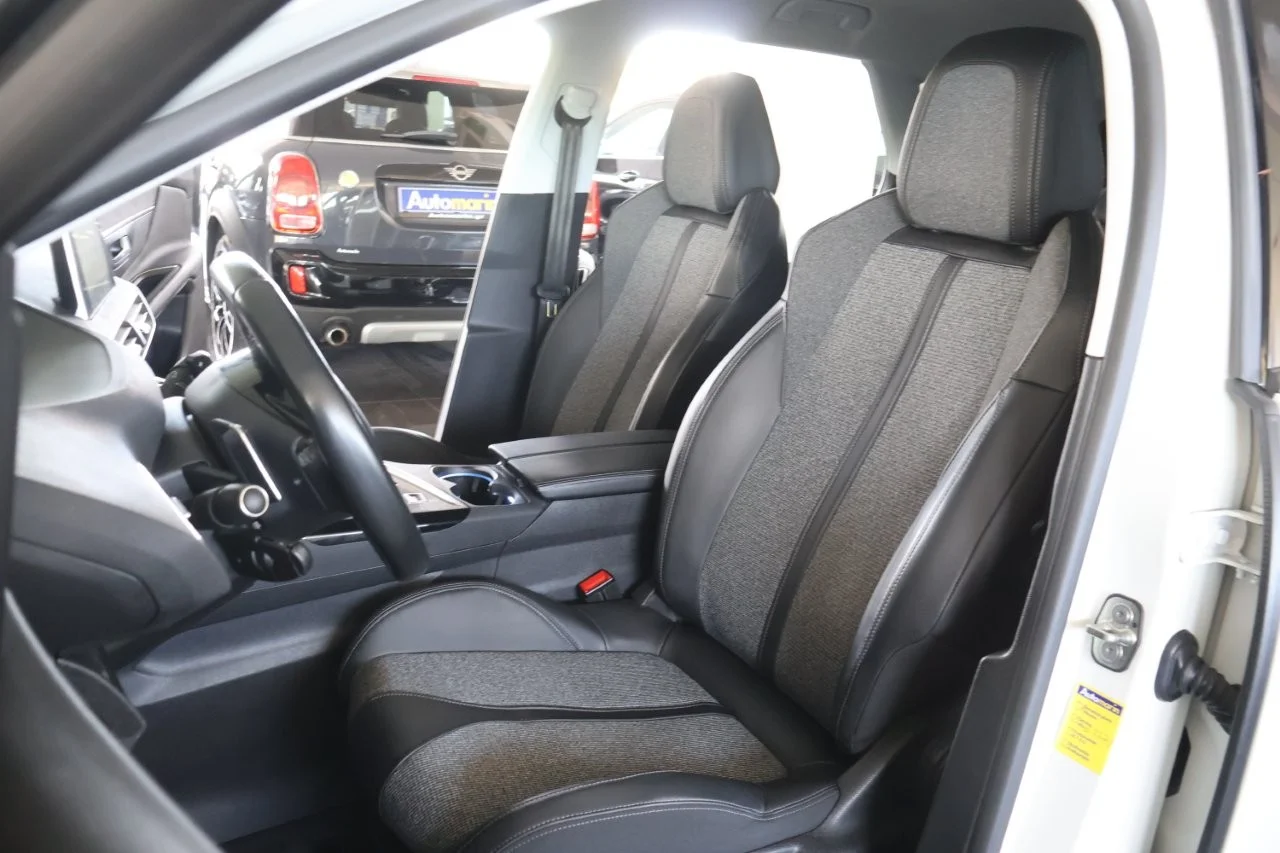 Peugeot 3008 - View model 35