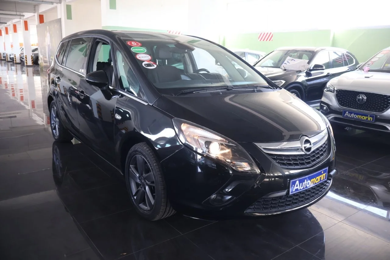 View 4 - Opel Zafira - 2015