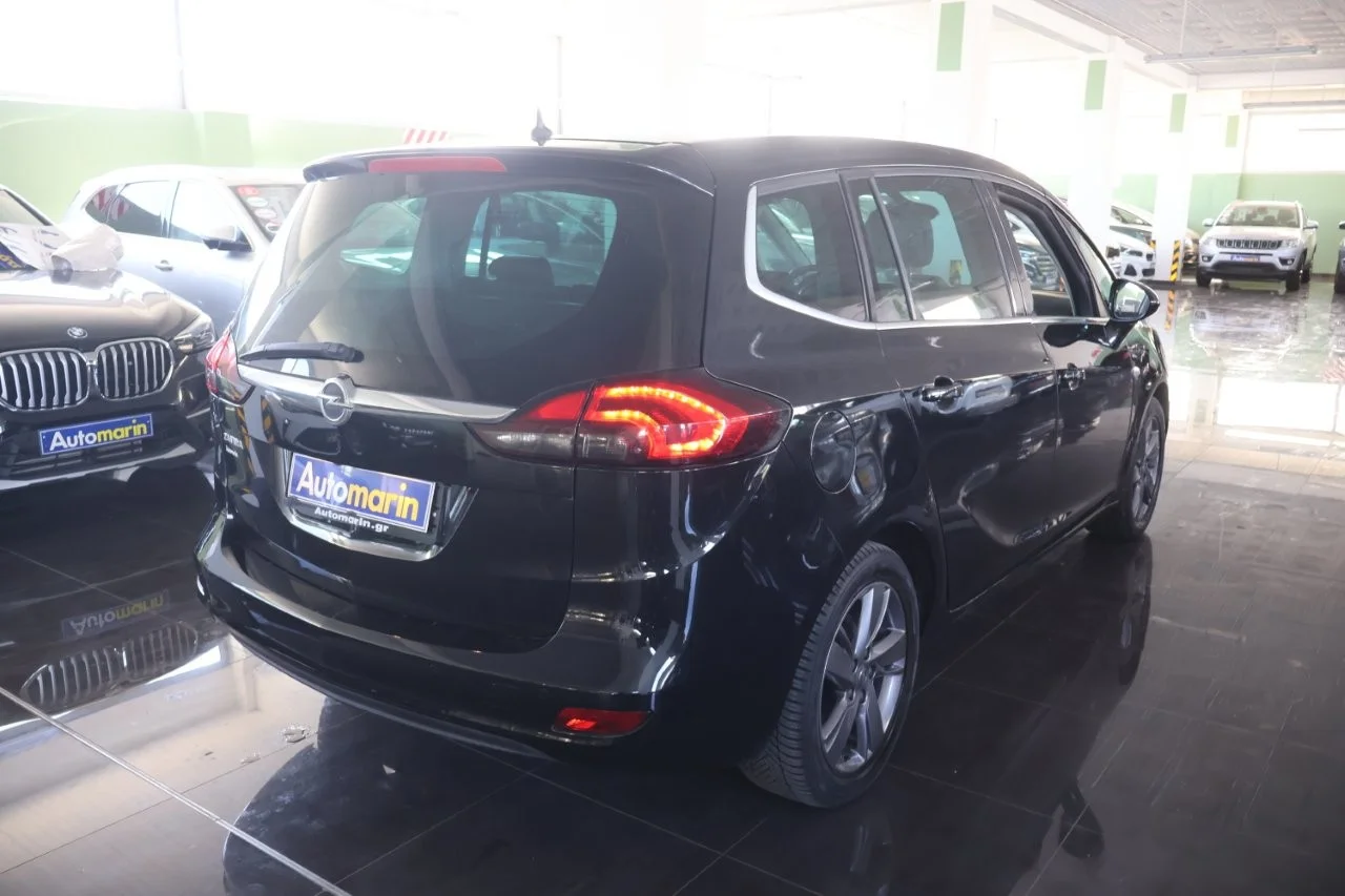 View 5 - Opel Zafira - 2015