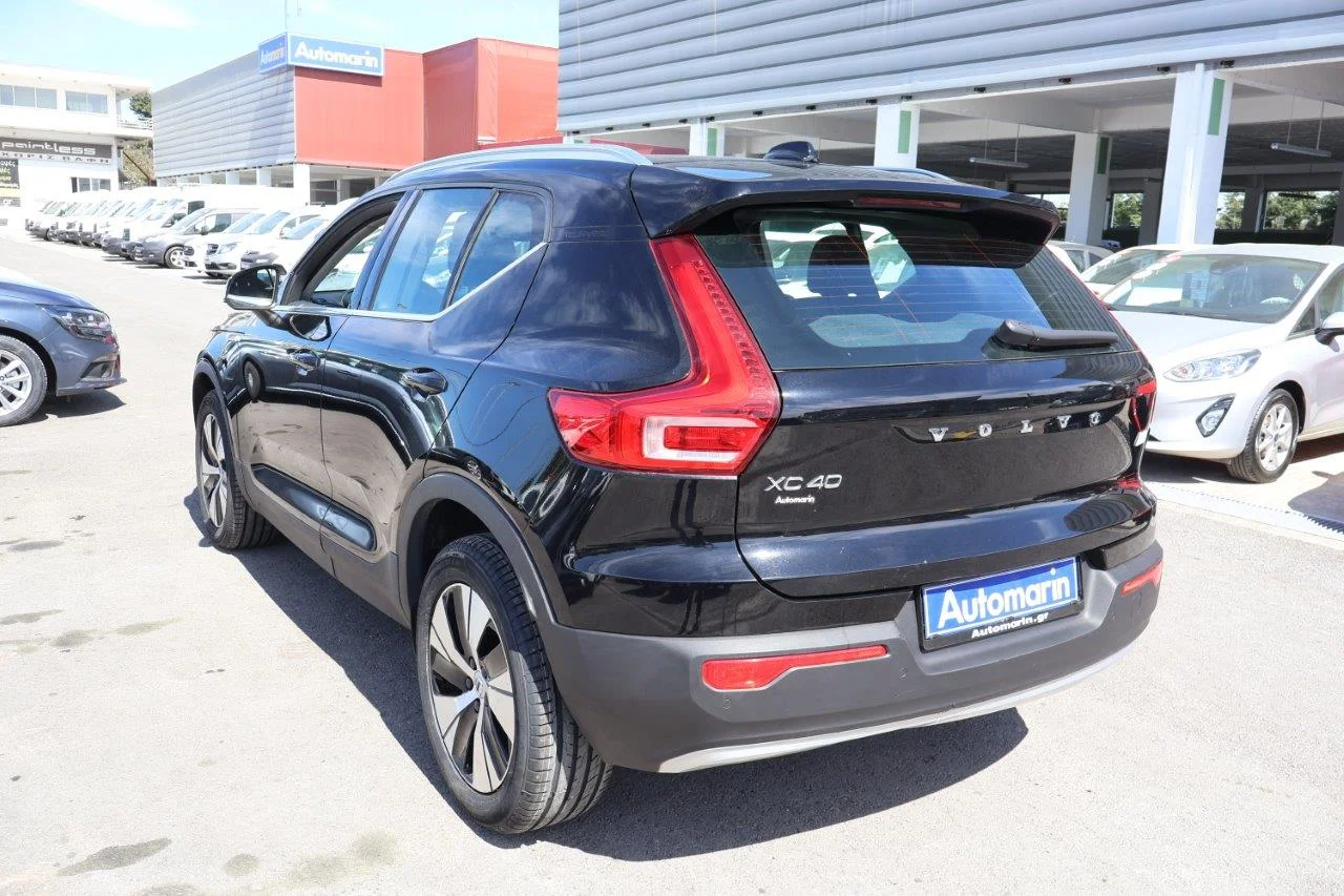 Volvo XC40 - View model 8