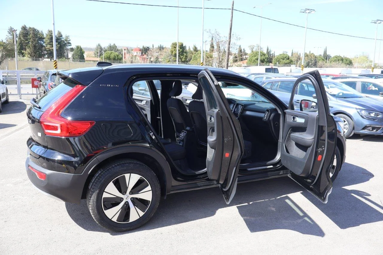 Volvo XC40 - View model 10