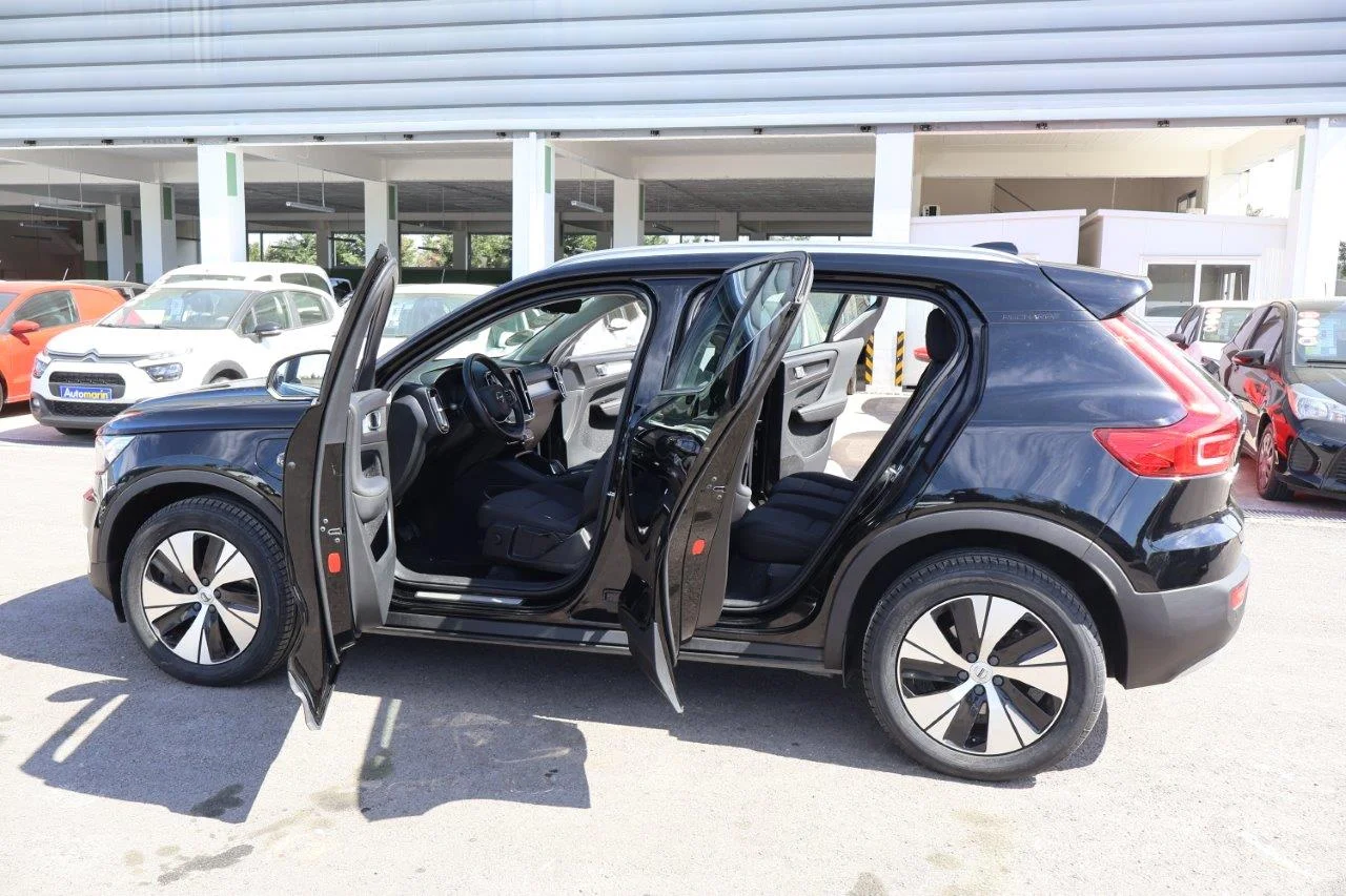 Volvo XC40 - View model 12