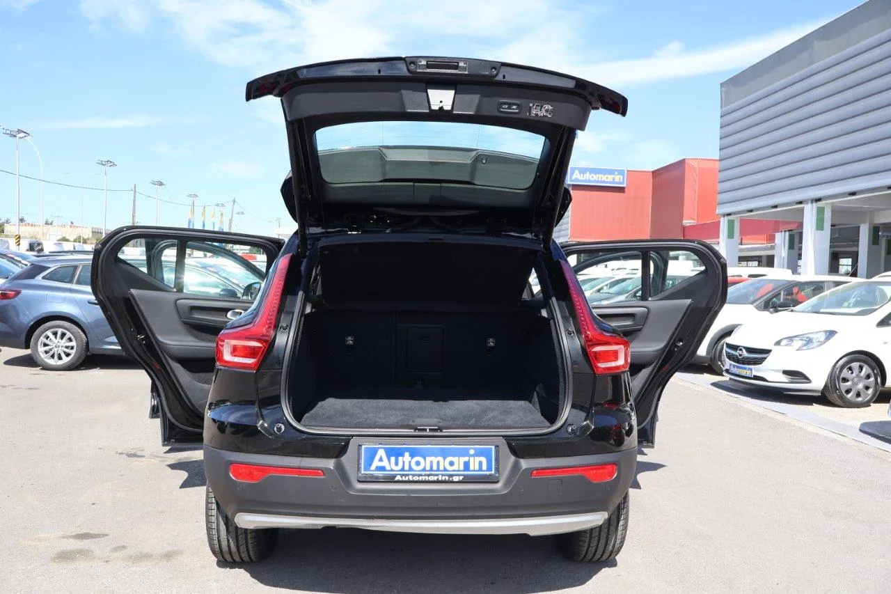 Volvo XC40 - View model 15