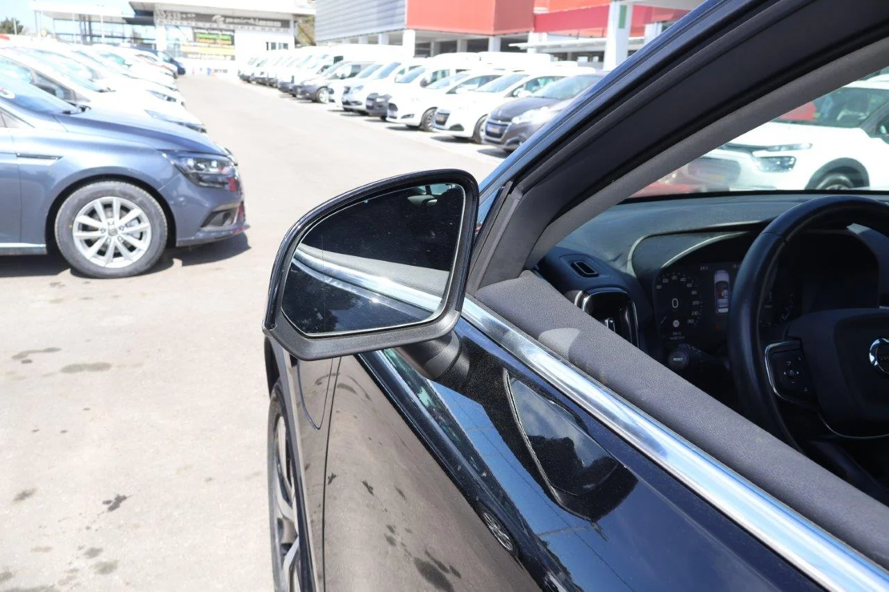 Volvo XC40 - View model 21