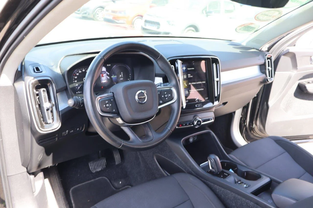 Volvo XC40 - View model 43