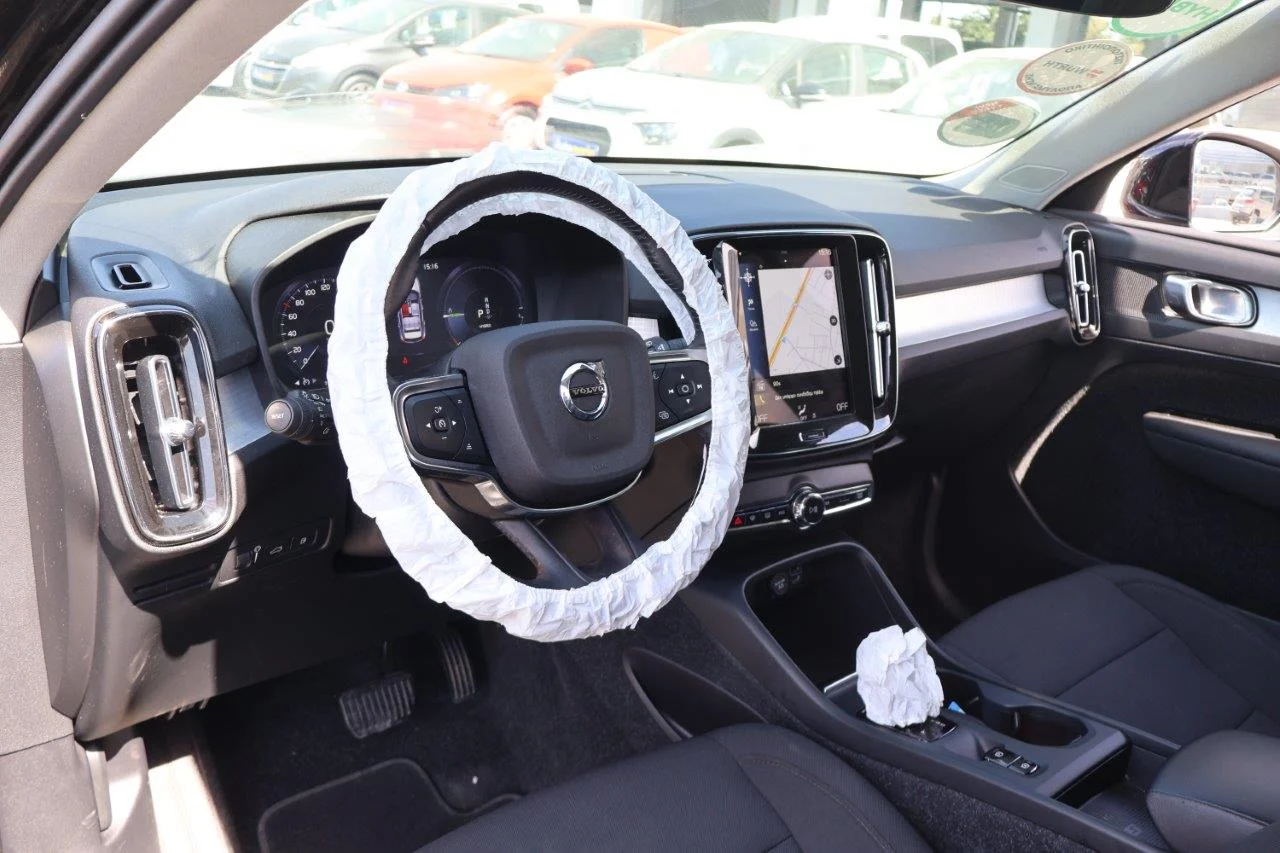 Volvo XC40 - View model 59