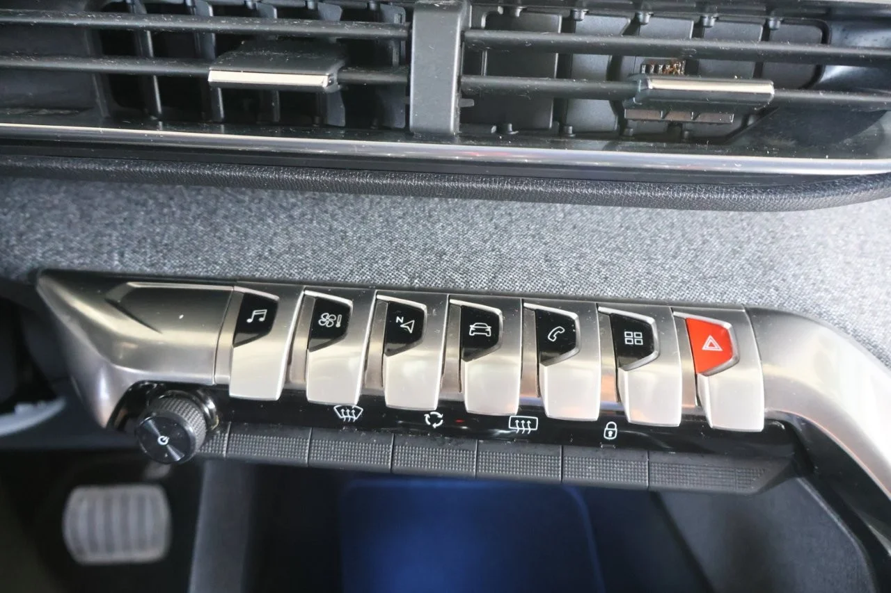 Peugeot 3008 - View model 26