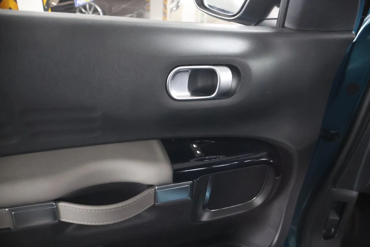 Citroen C4 Cactus - View model 31