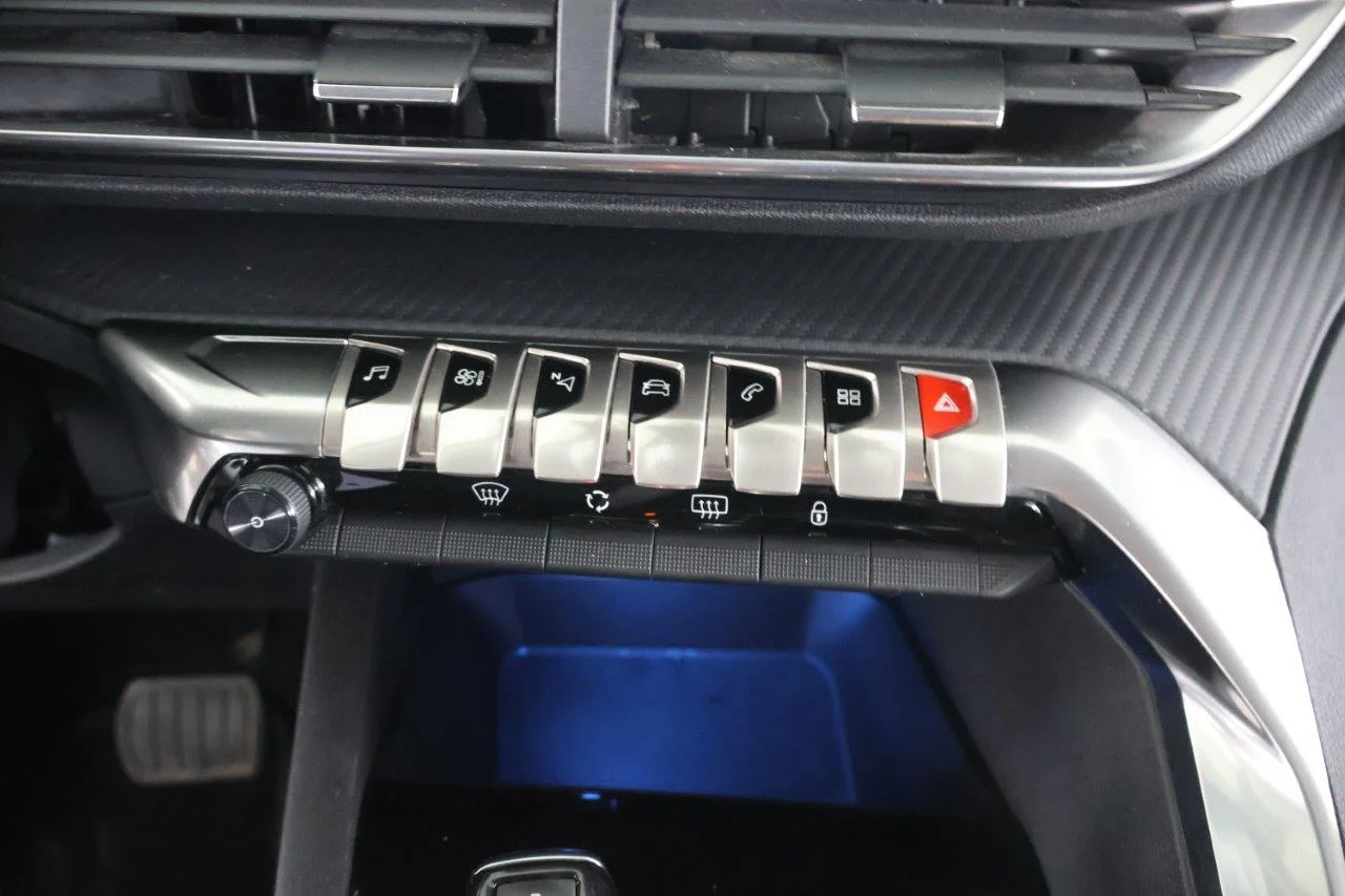 Peugeot 3008 - View model 24