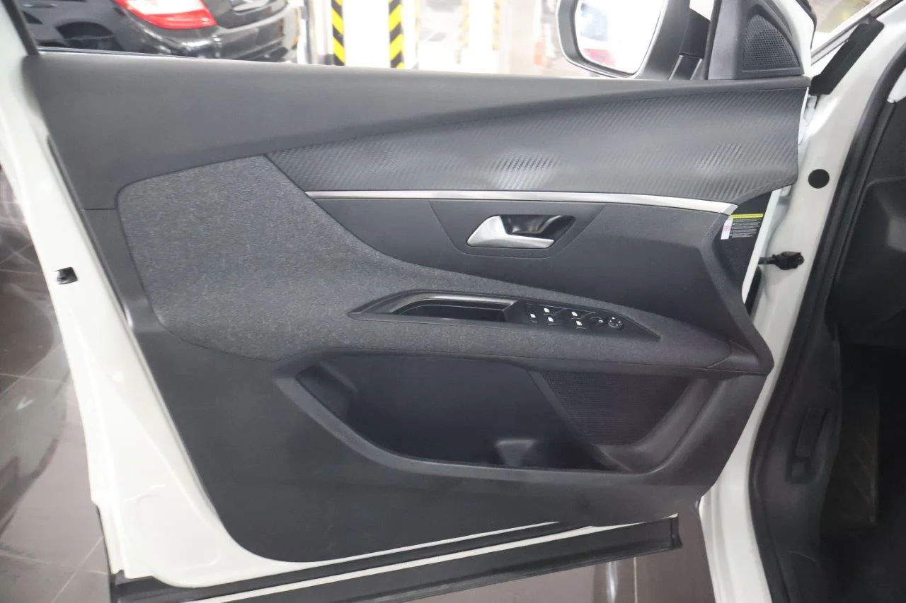 Peugeot 3008 - View model 32
