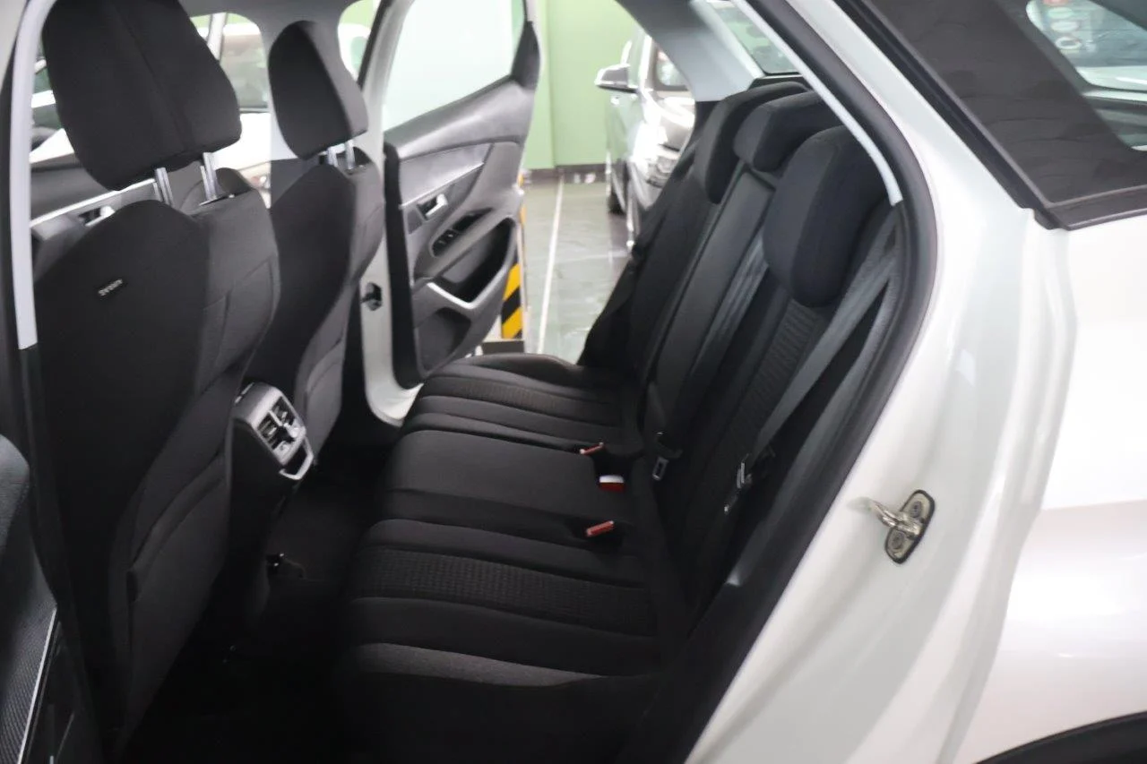 Peugeot 3008 - View model 37