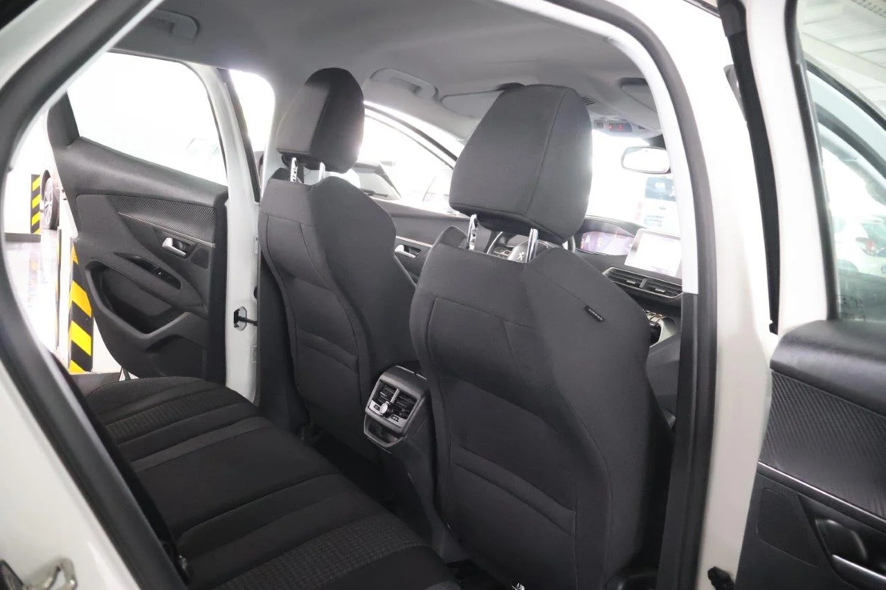 Peugeot 3008 - View model 38