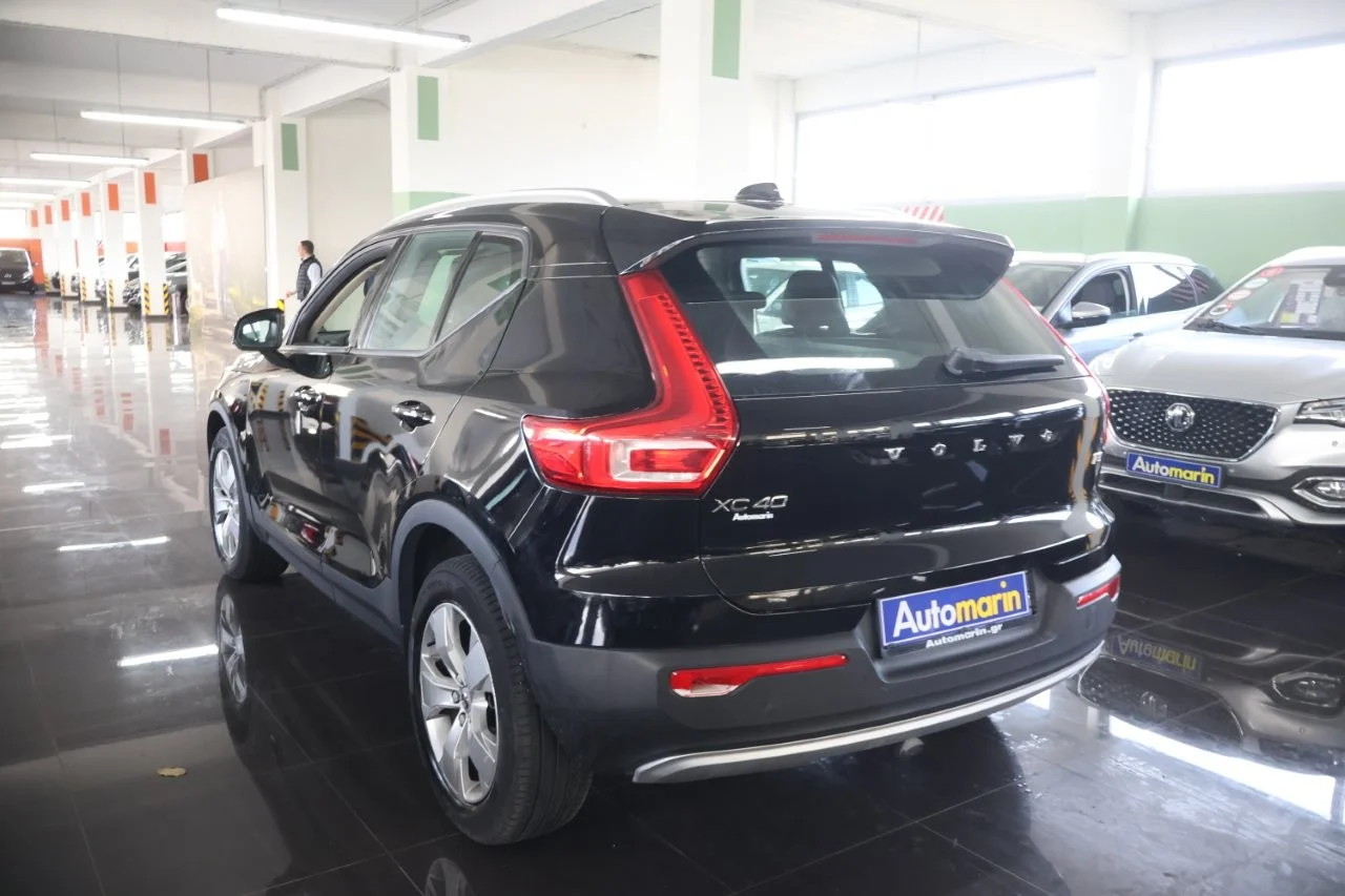 Volvo XC40 - View model 6