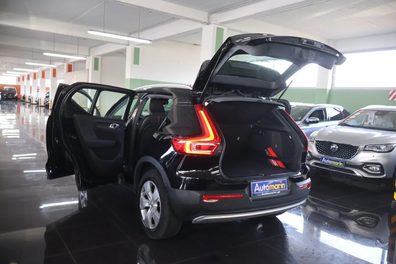 Volvo XC40 - View model 9