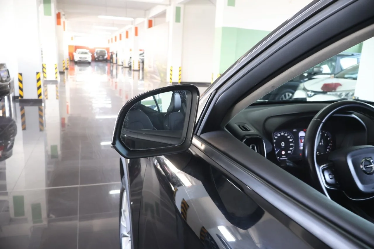 Volvo XC40 - View model 14