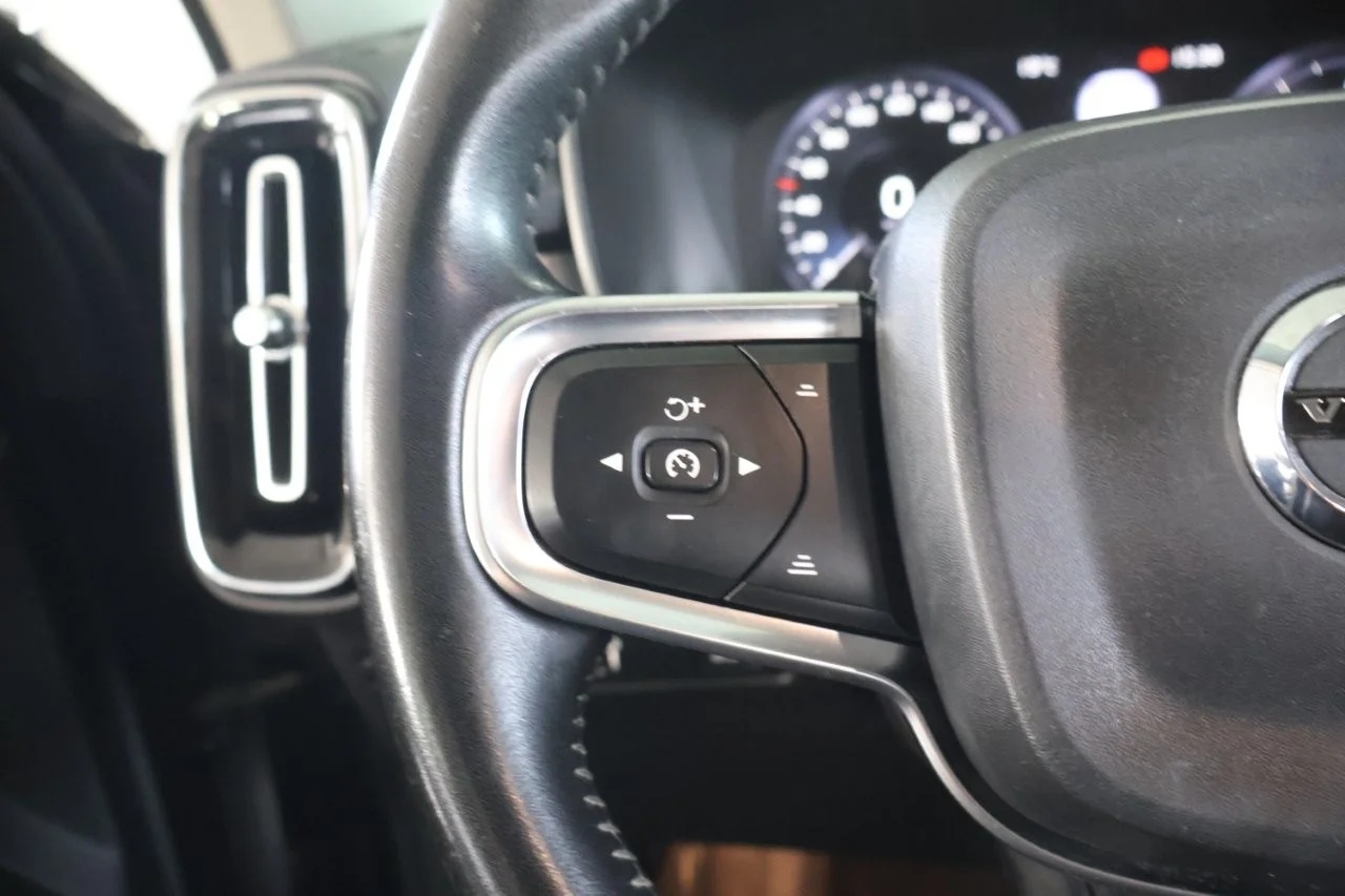 Volvo XC40 - View model 20