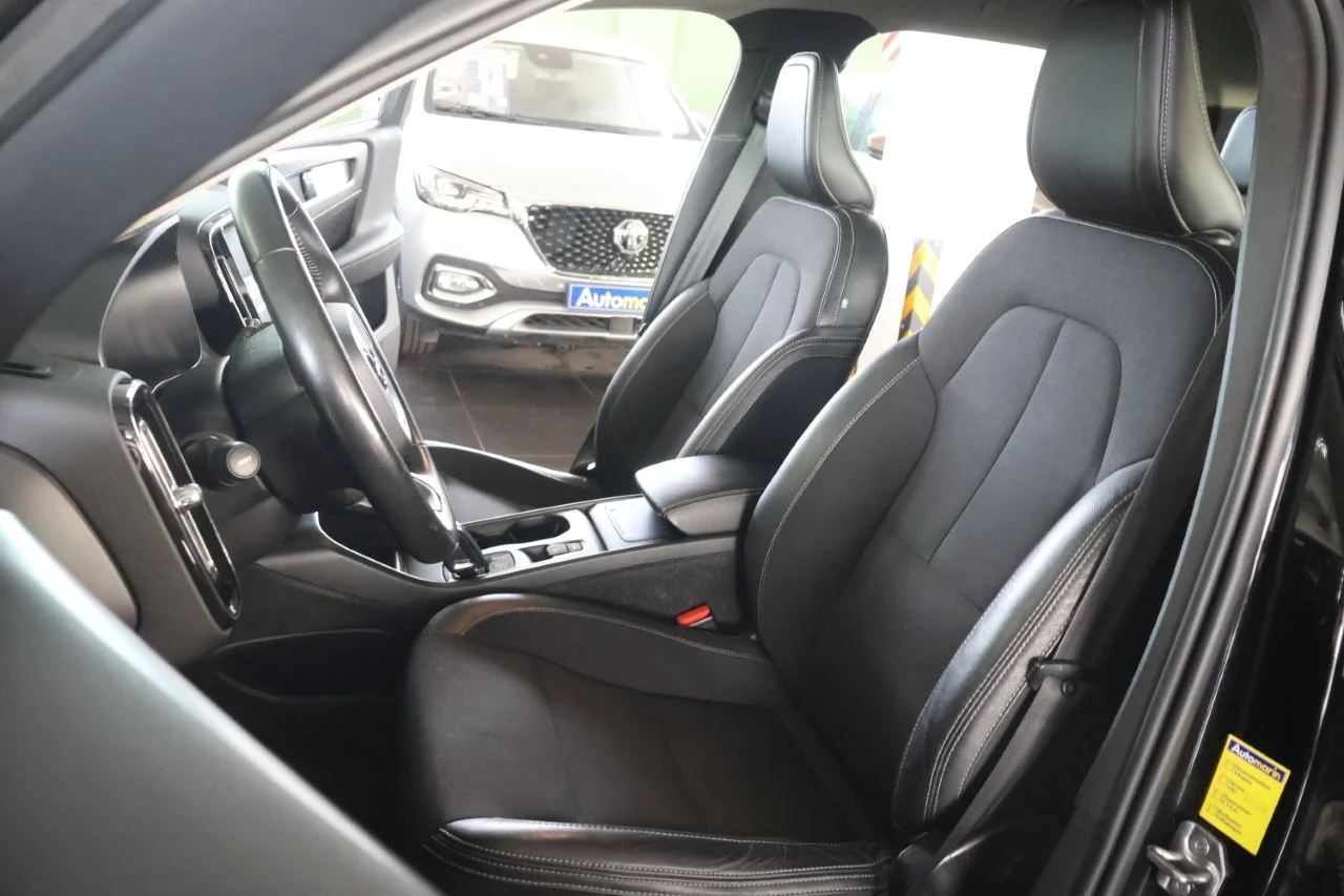 Volvo XC40 - View model 32