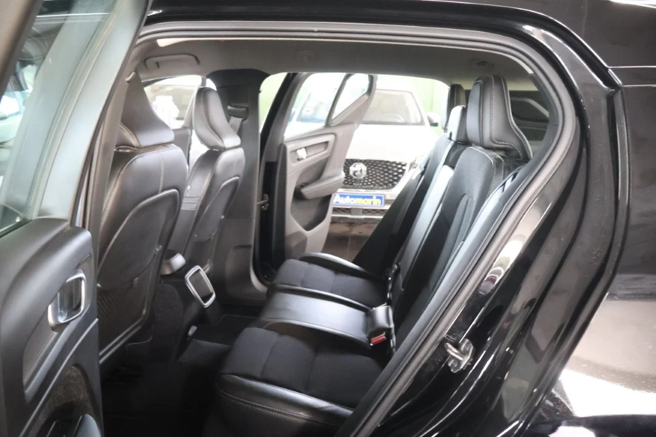 Volvo XC40 - View model 35