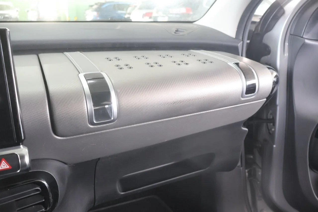 Citroen C4 Cactus - View model 25