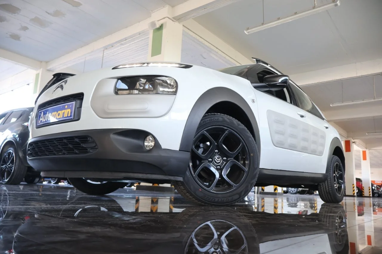 View 2 - Citroen C4 Cactus - 2016