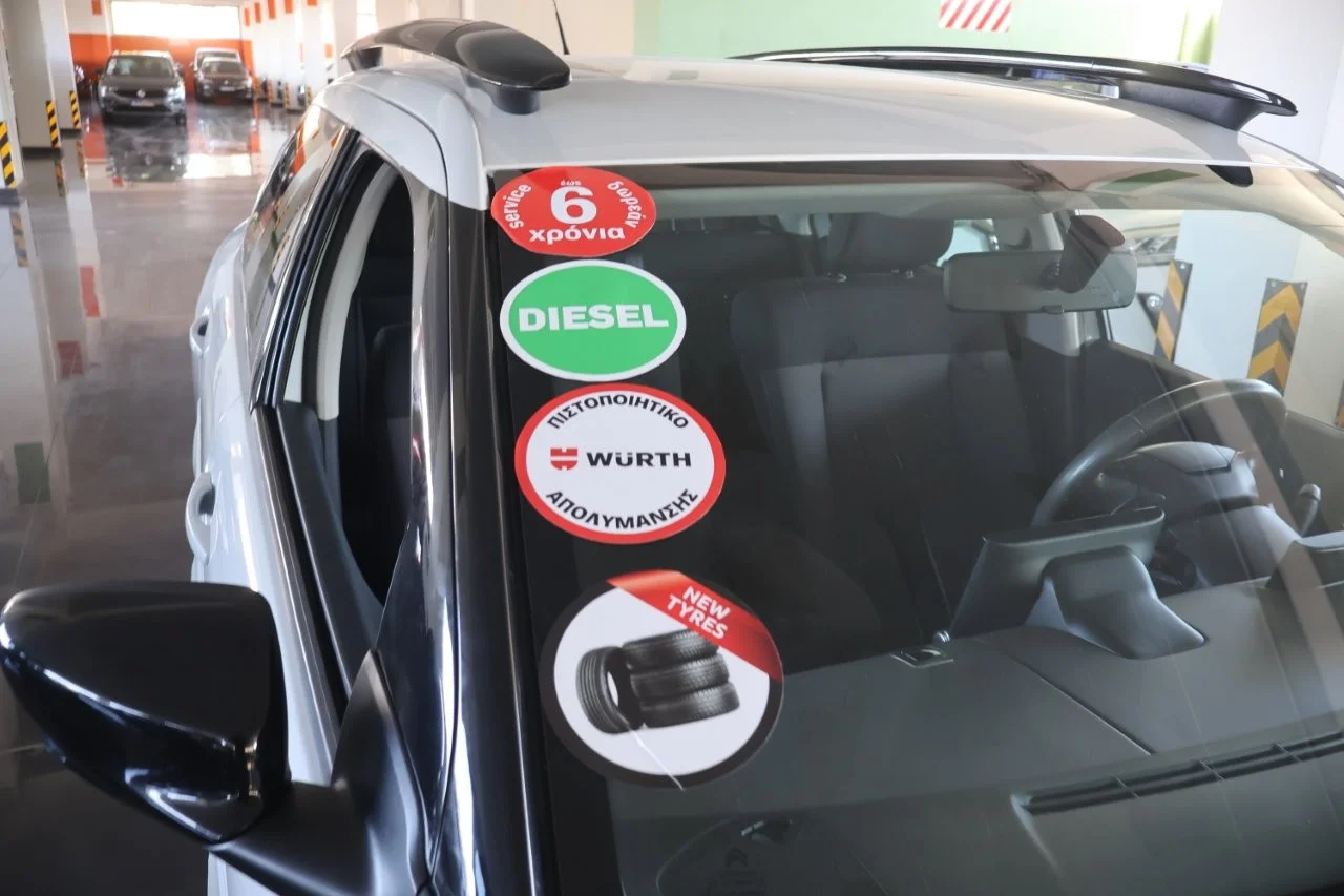 Citroen C4 Cactus - View model 16