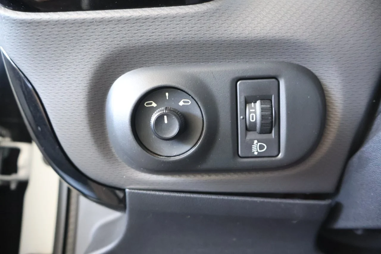 Citroen C4 Cactus - View model 27