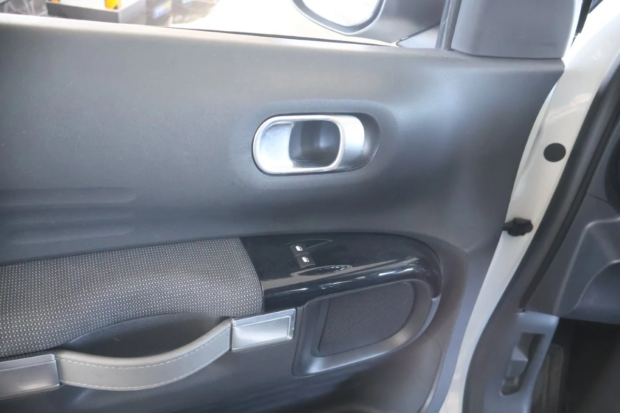 Citroen C4 Cactus - View model 32