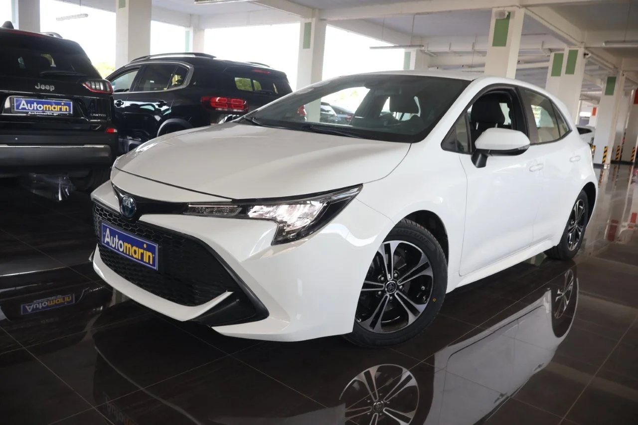 View 1 - Toyota Corolla - 2021