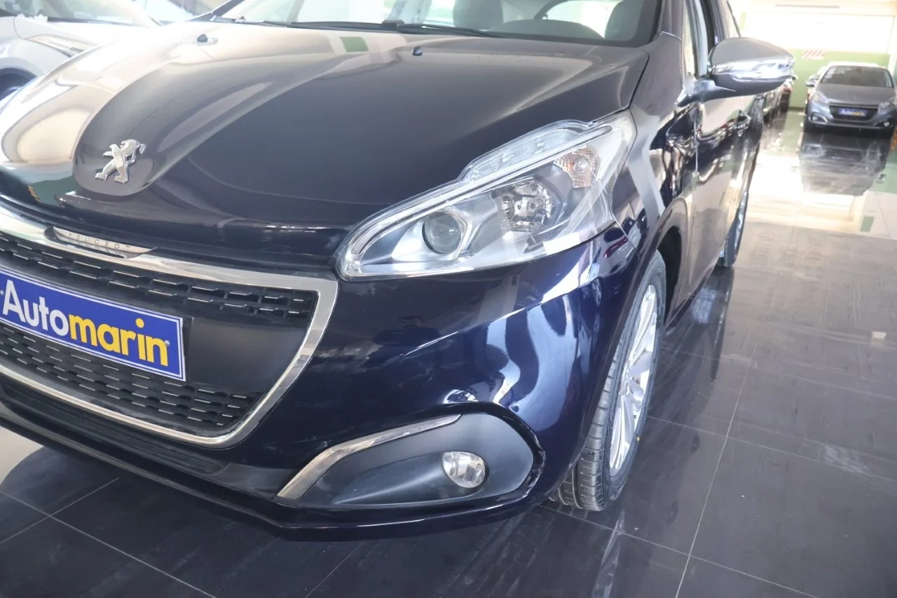 Peugeot 208 - View model 15