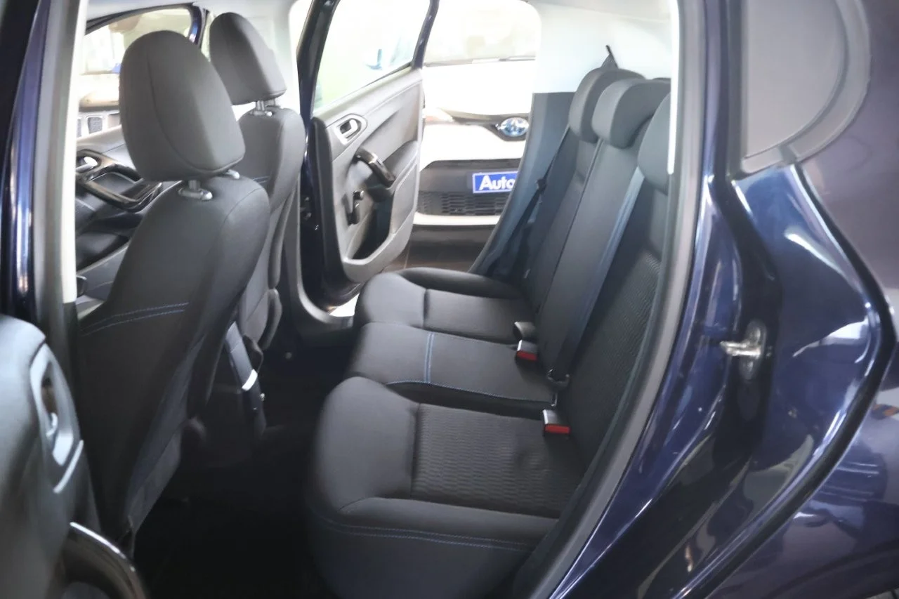 Peugeot 208 - View model 30