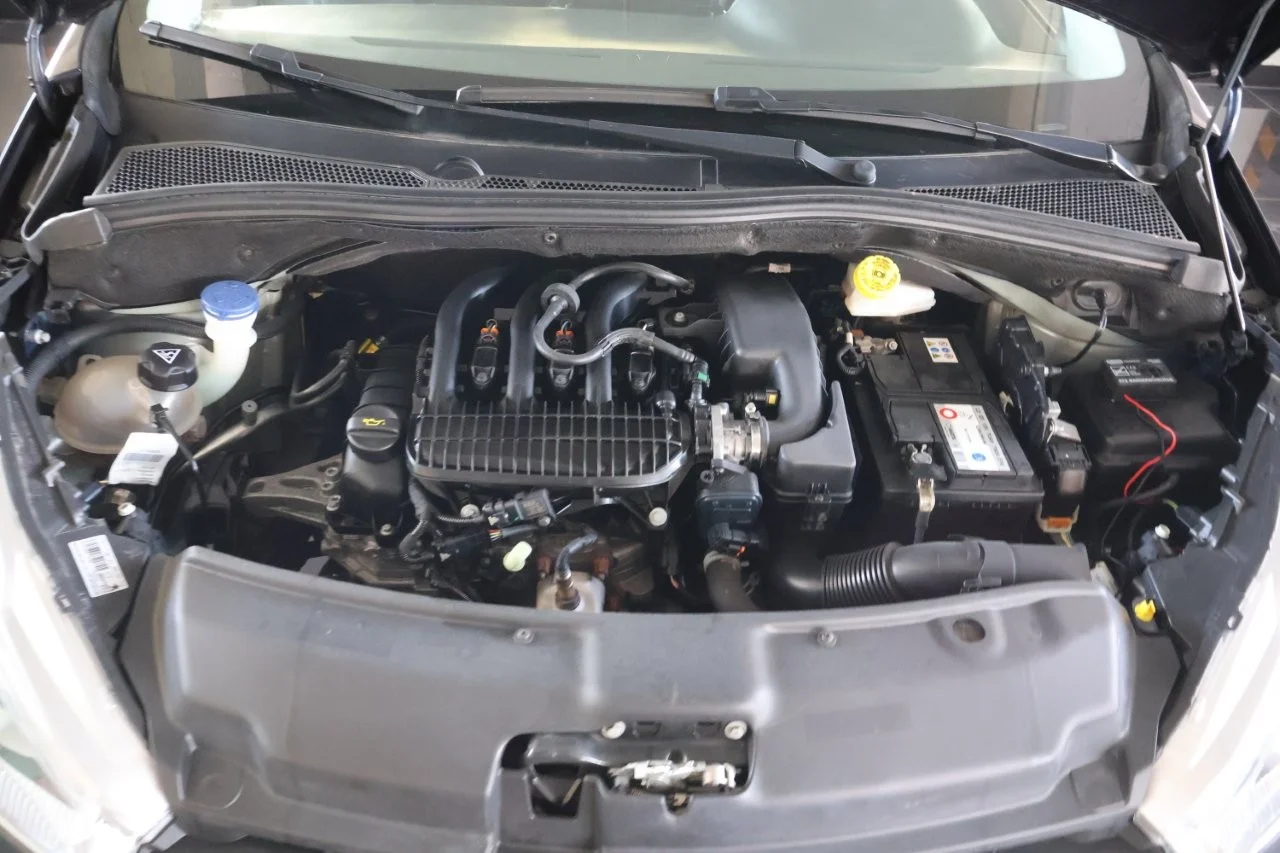 Peugeot 208 - View model 36