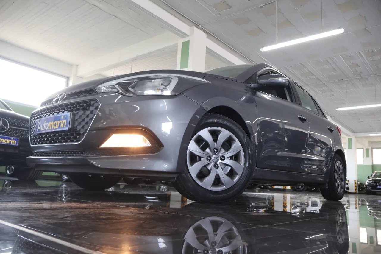 View 2 - Hyundai i 20 - 2016