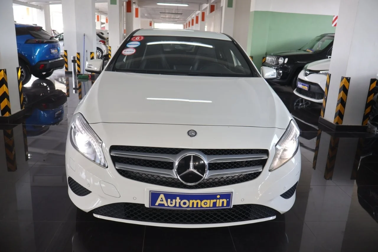 View 3 - Mercedes-Benz A 180 - 2014