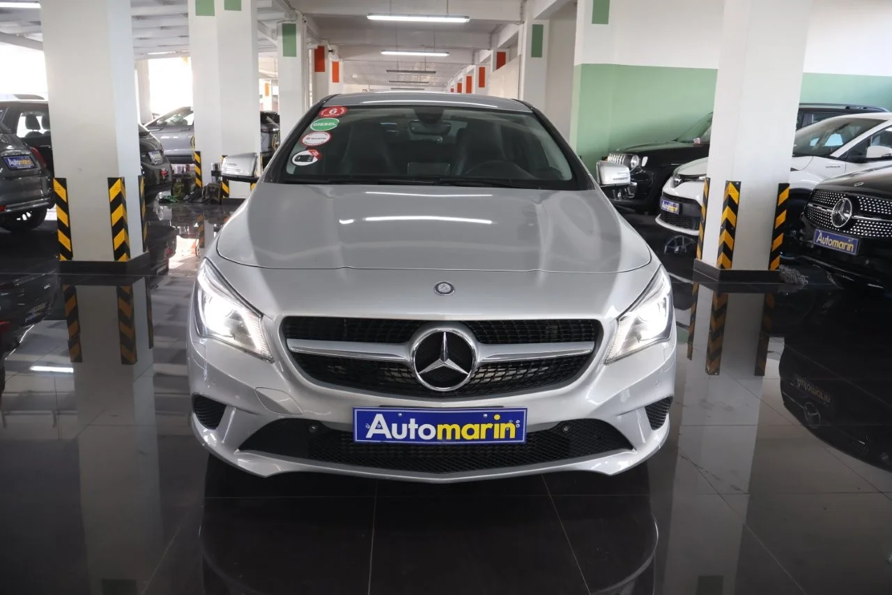 View 3 - Mercedes-Benz CLA 200 - 2015