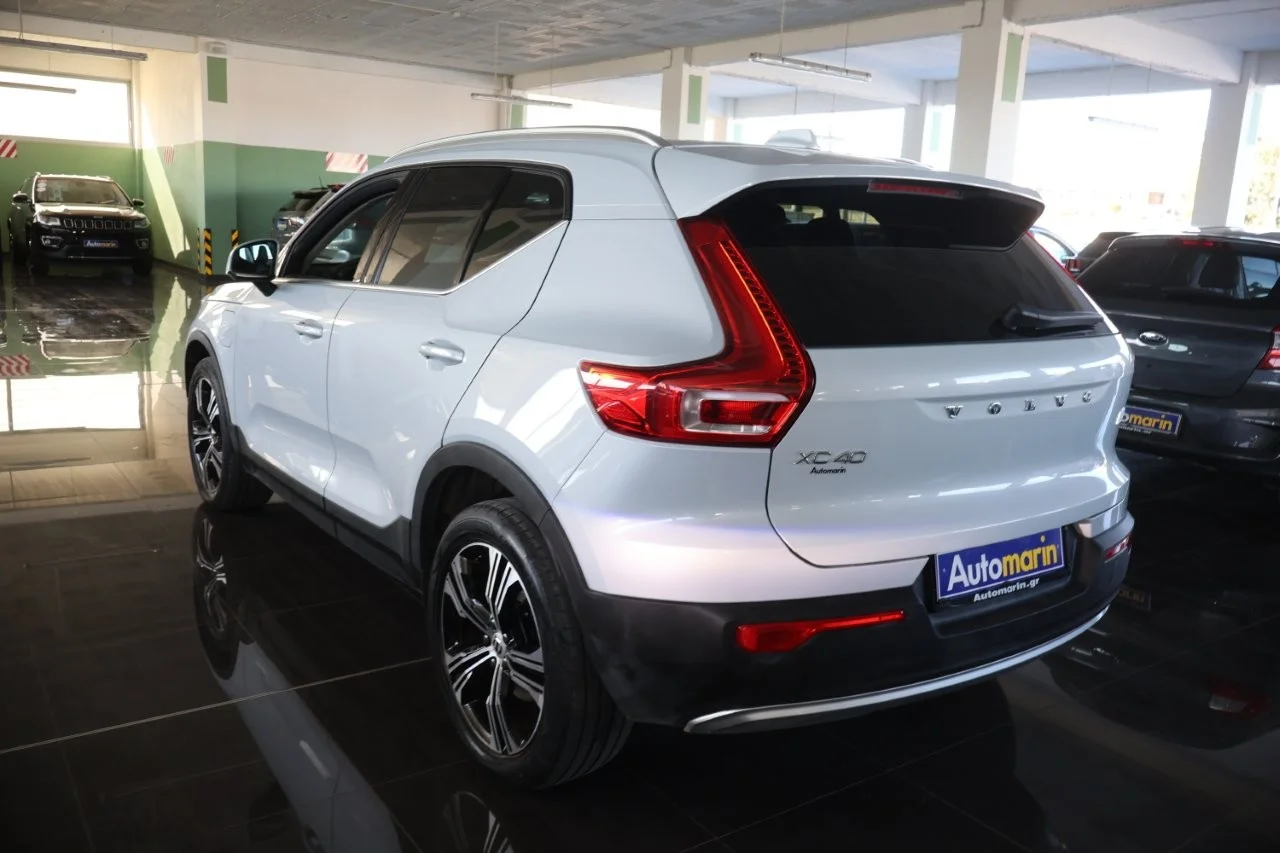 Volvo XC40 - View model 6