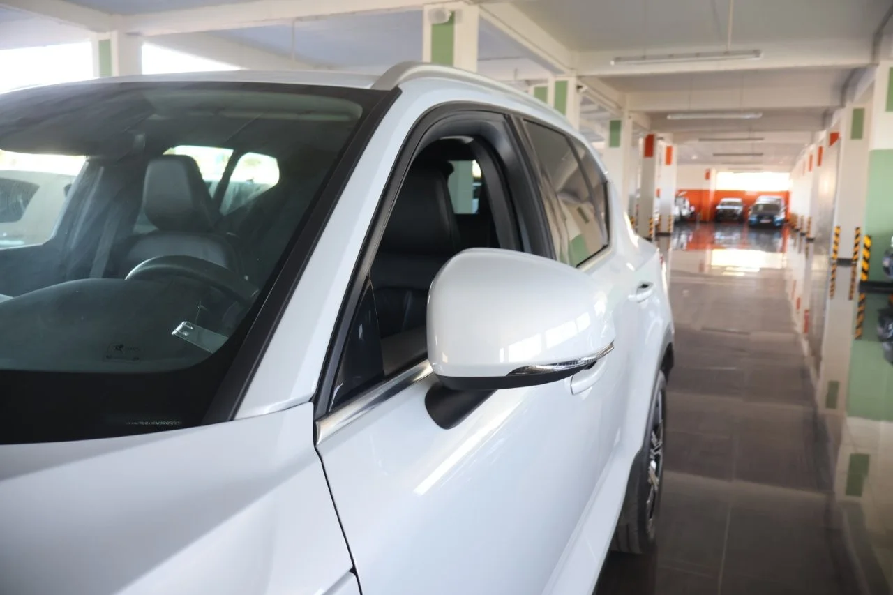 Volvo XC40 - View model 13