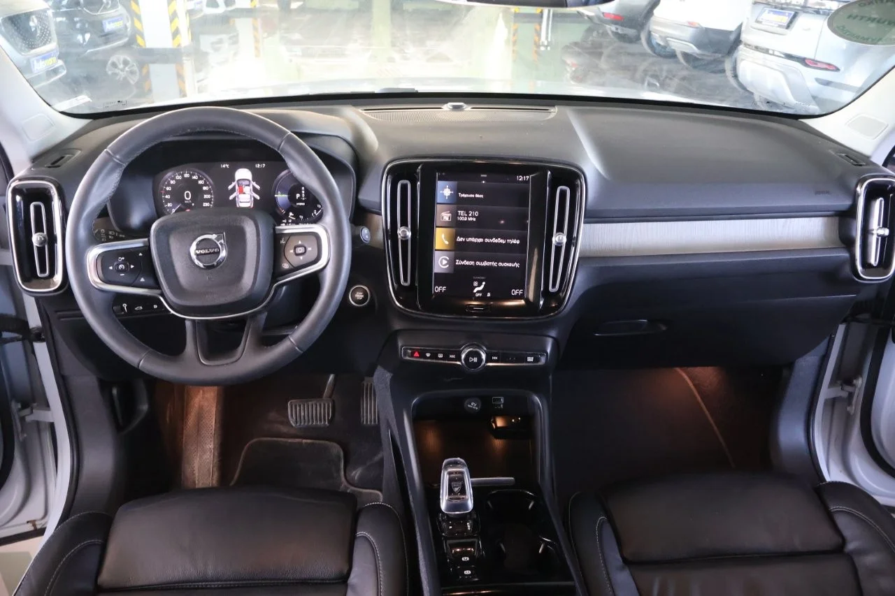 Volvo XC40 - View model 20