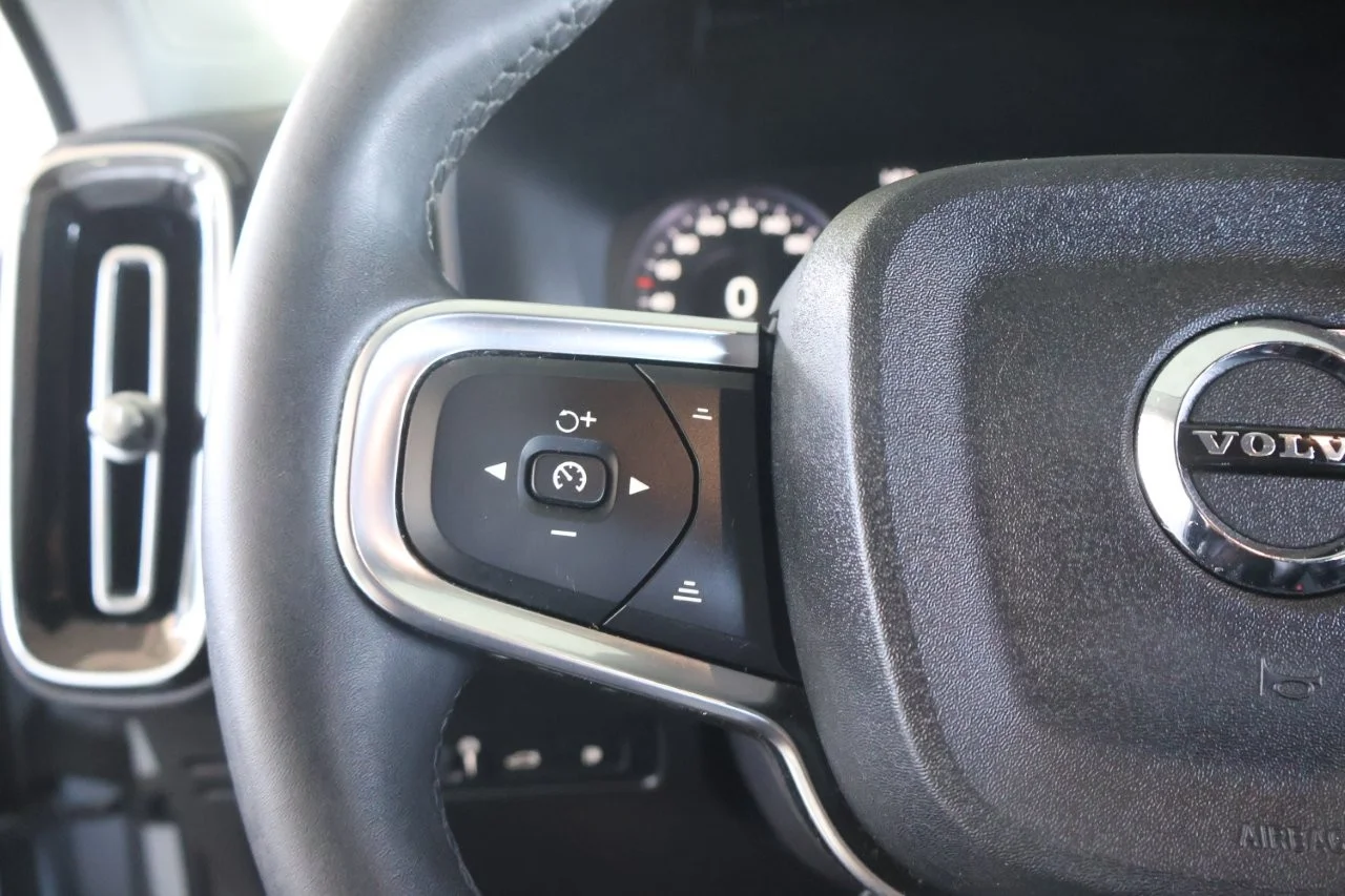 Volvo XC40 - View model 22
