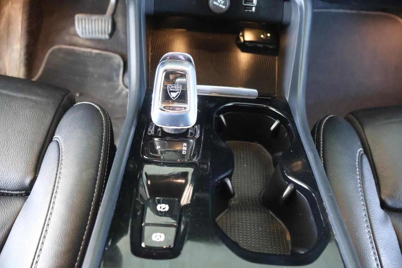 Volvo XC40 - View model 24