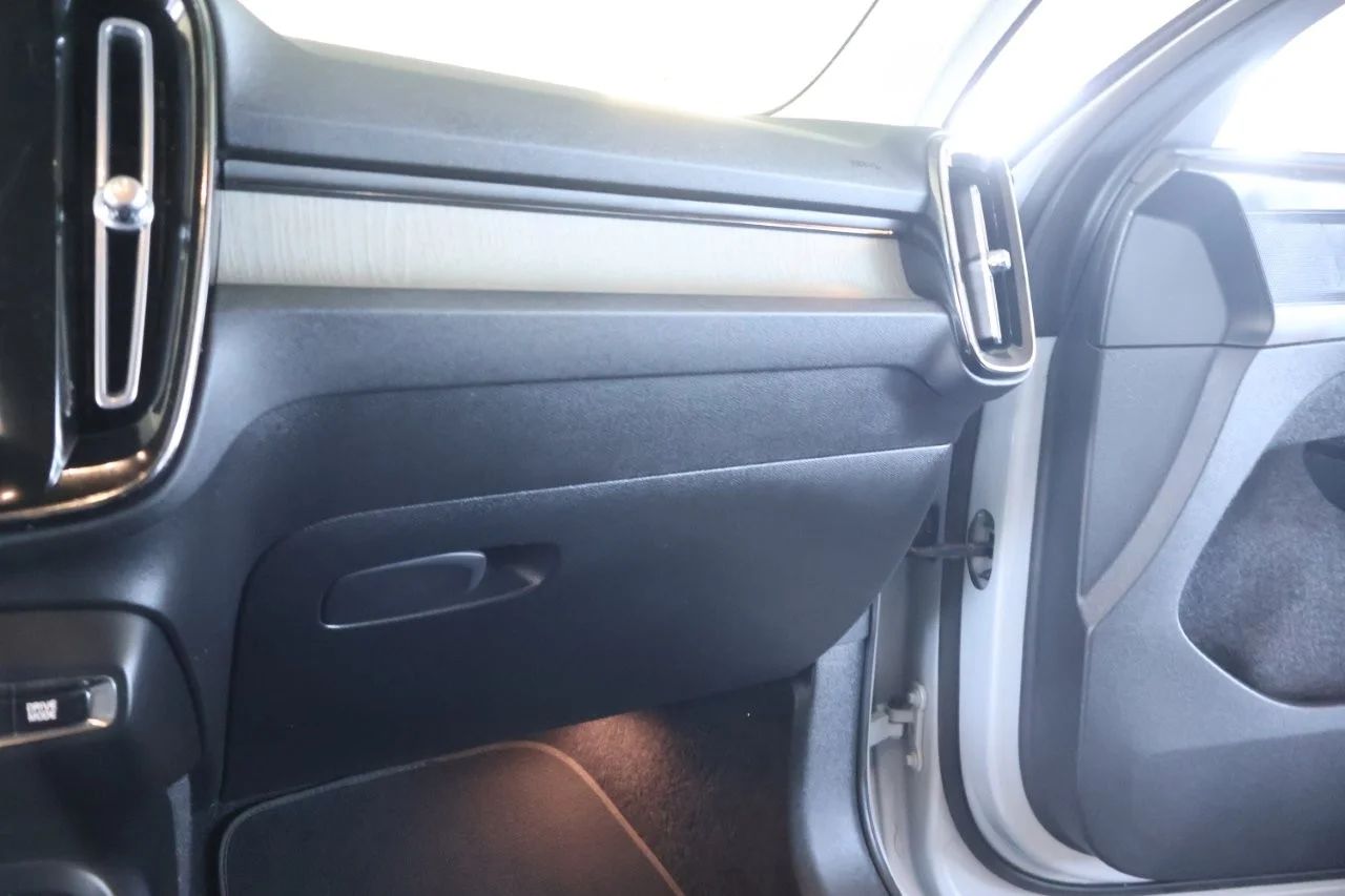 Volvo XC40 - View model 27