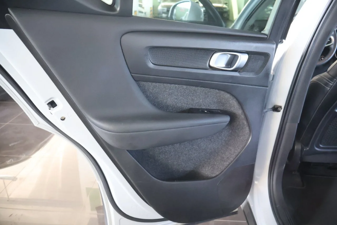 Volvo XC40 - View model 38