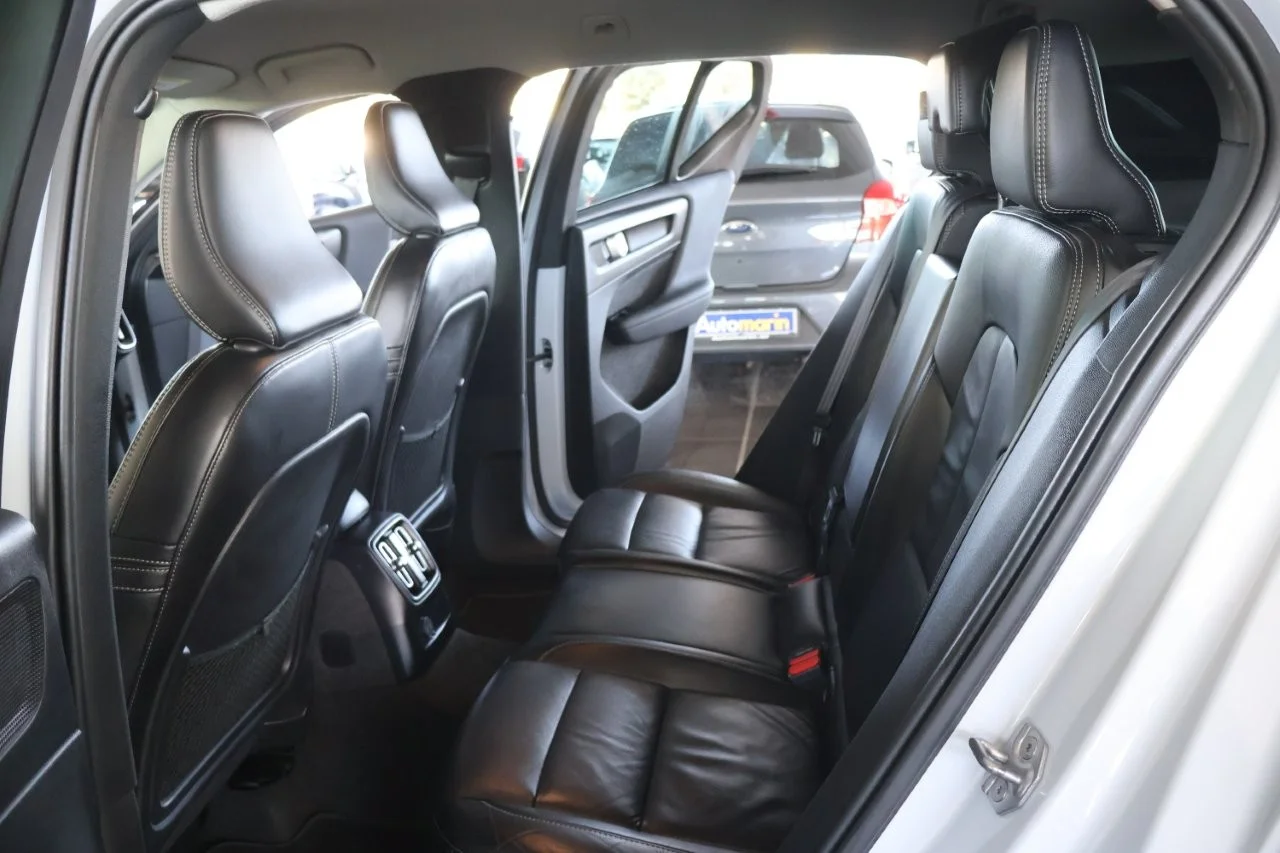 Volvo XC40 - View model 39