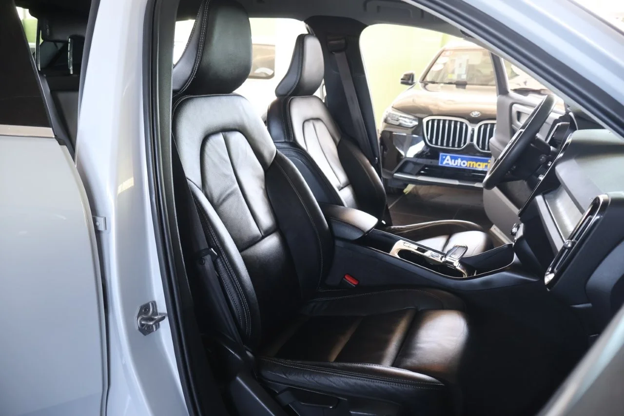 Volvo XC40 - View model 42
