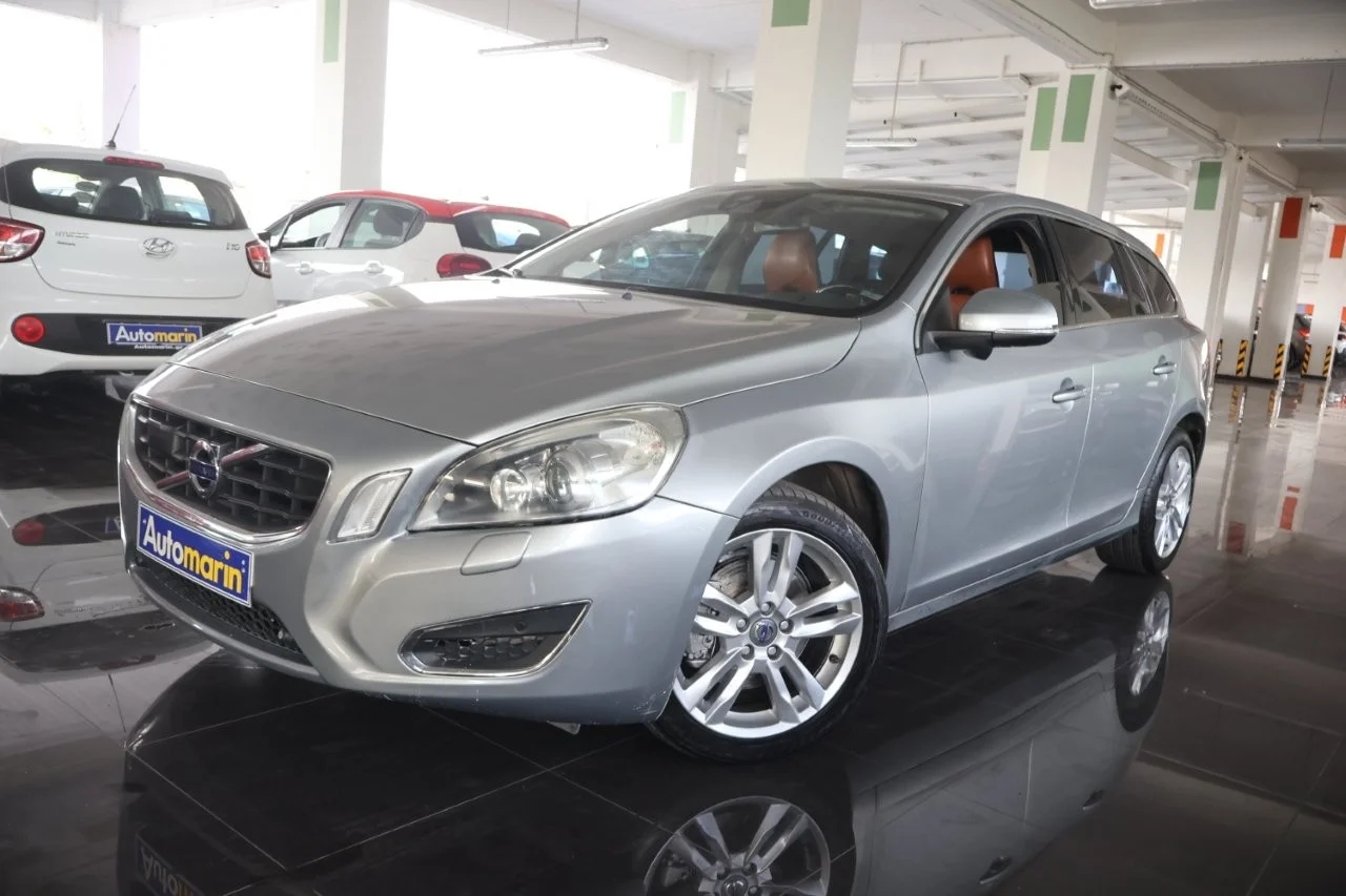 View 1 - Volvo V60 - 2011