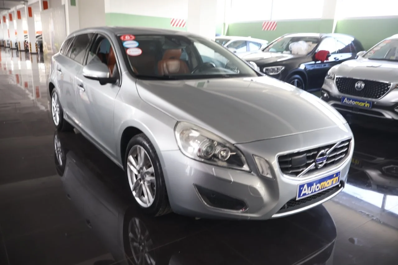 View 4 - Volvo V60 - 2011