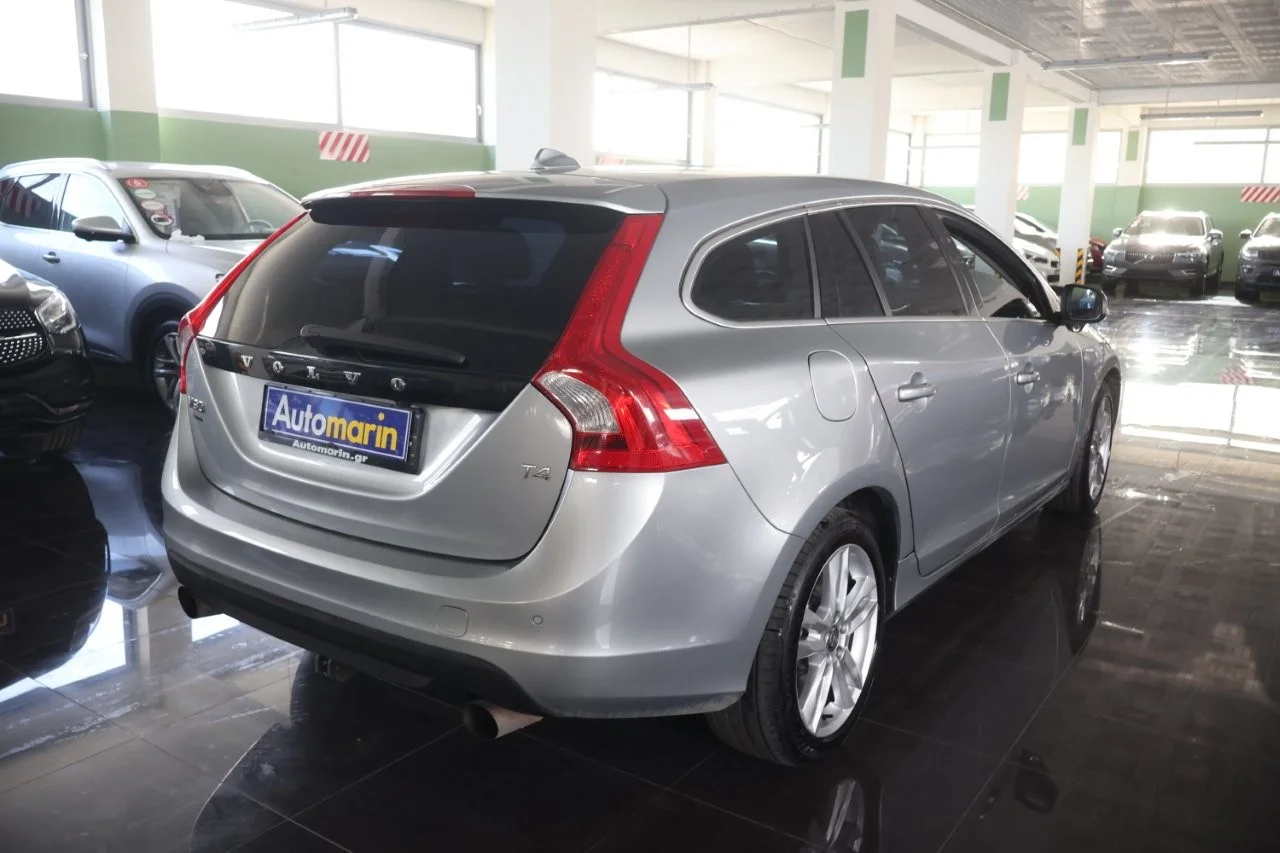 View 5 - Volvo V60 - 2011